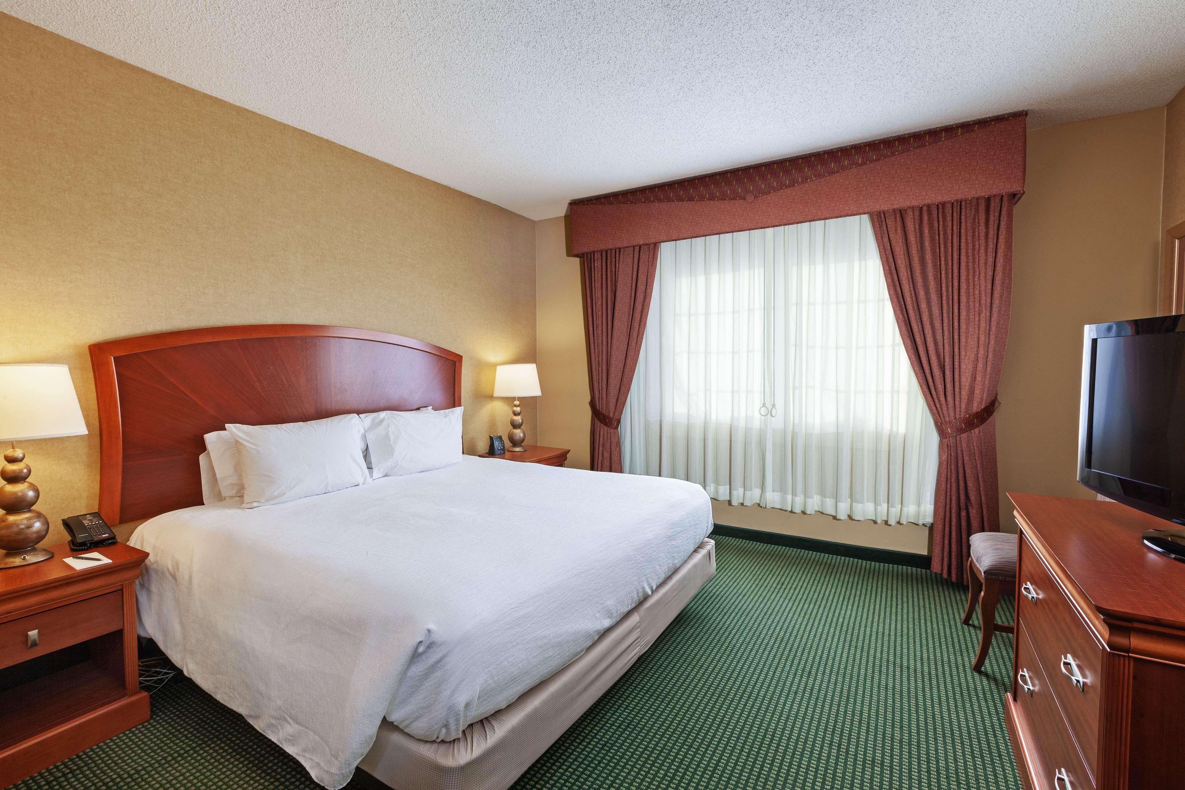 Embassy Suites By Hilton Greensboro Airport Extérieur photo