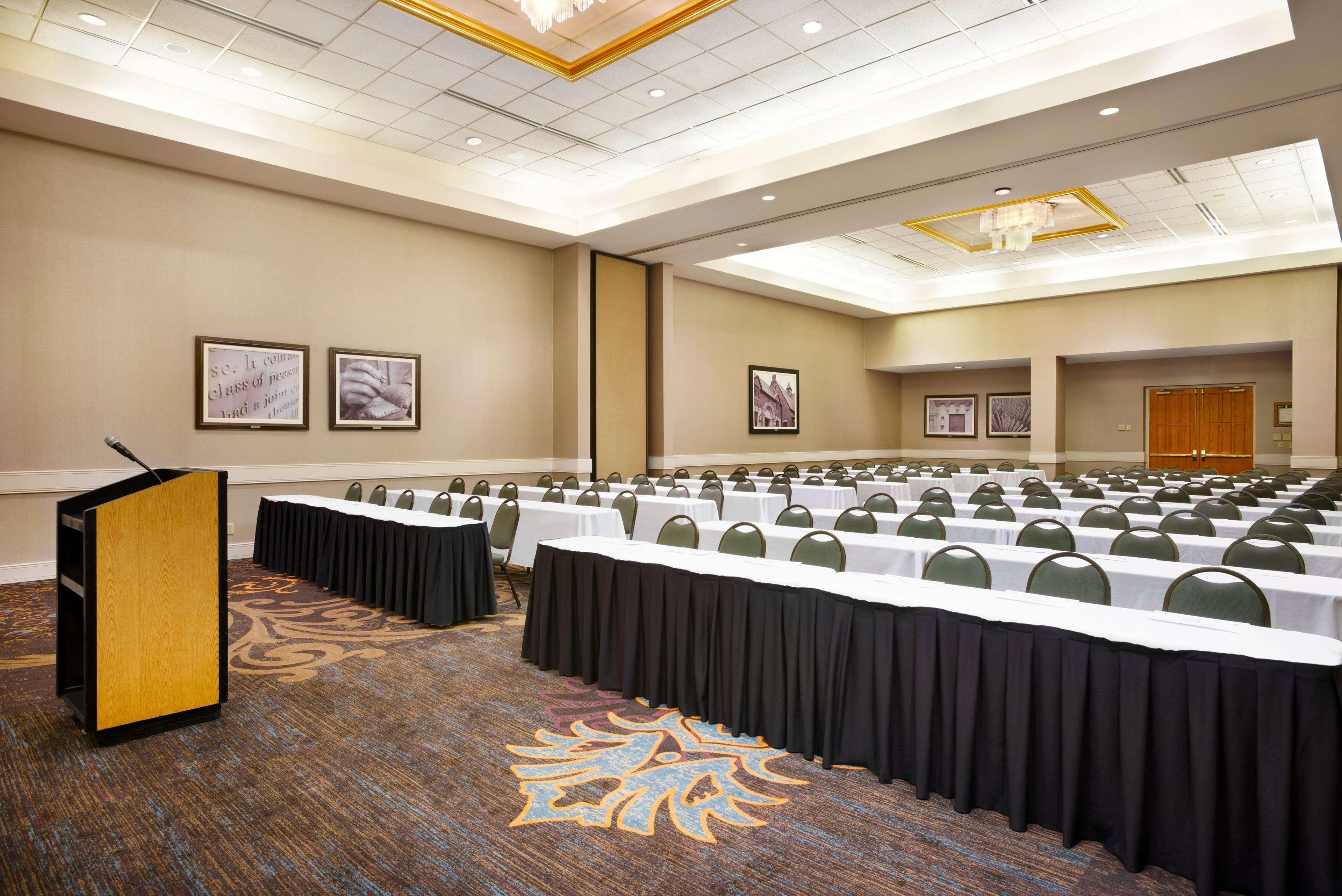 Embassy Suites By Hilton Greensboro Airport Extérieur photo