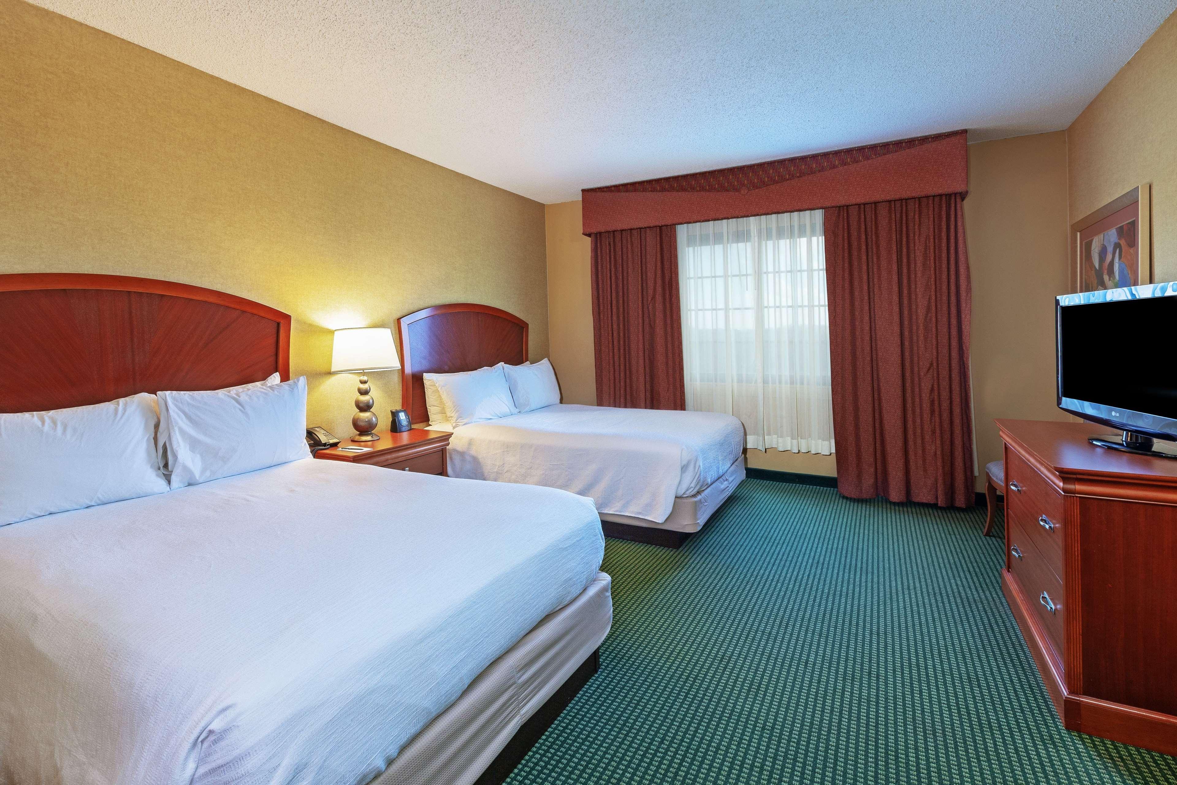 Embassy Suites By Hilton Greensboro Airport Extérieur photo