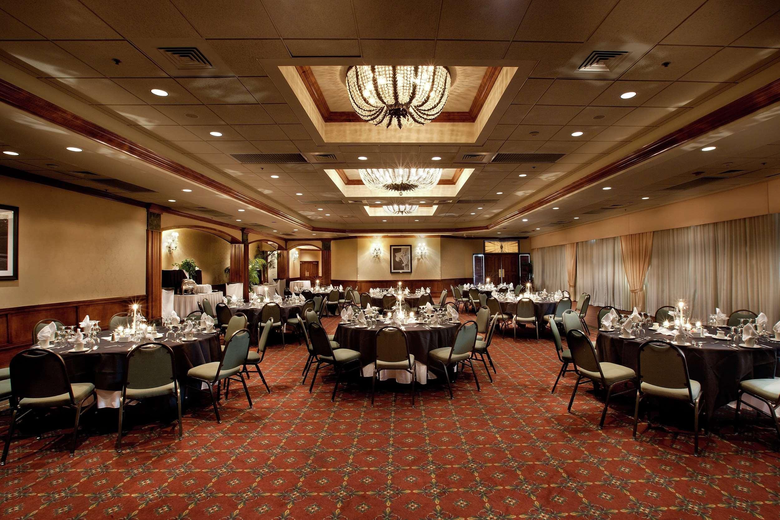 Embassy Suites By Hilton Greensboro Airport Extérieur photo