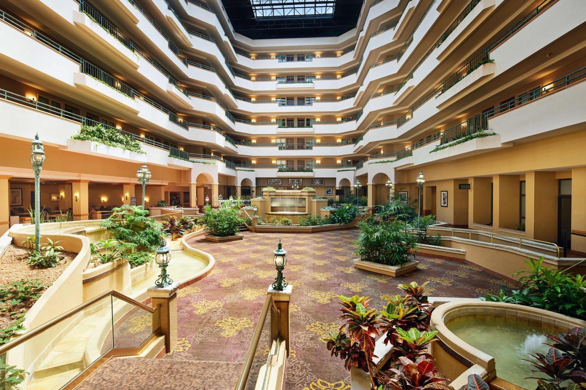 Embassy Suites By Hilton Greensboro Airport Extérieur photo